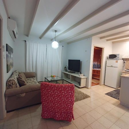 בחצר של טובה Apartment Hazon Exterior photo